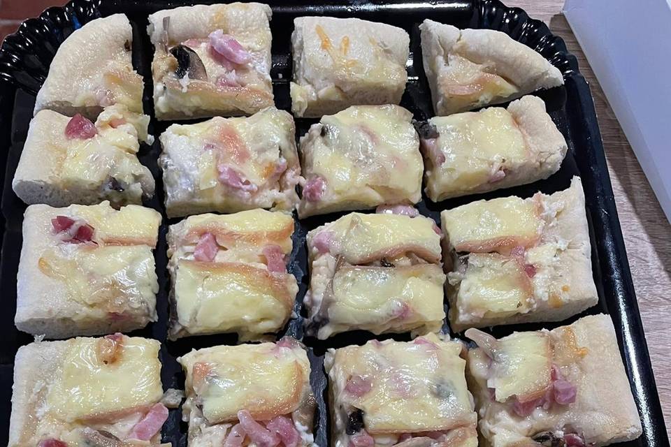 Pizza lardon et fromage à racl