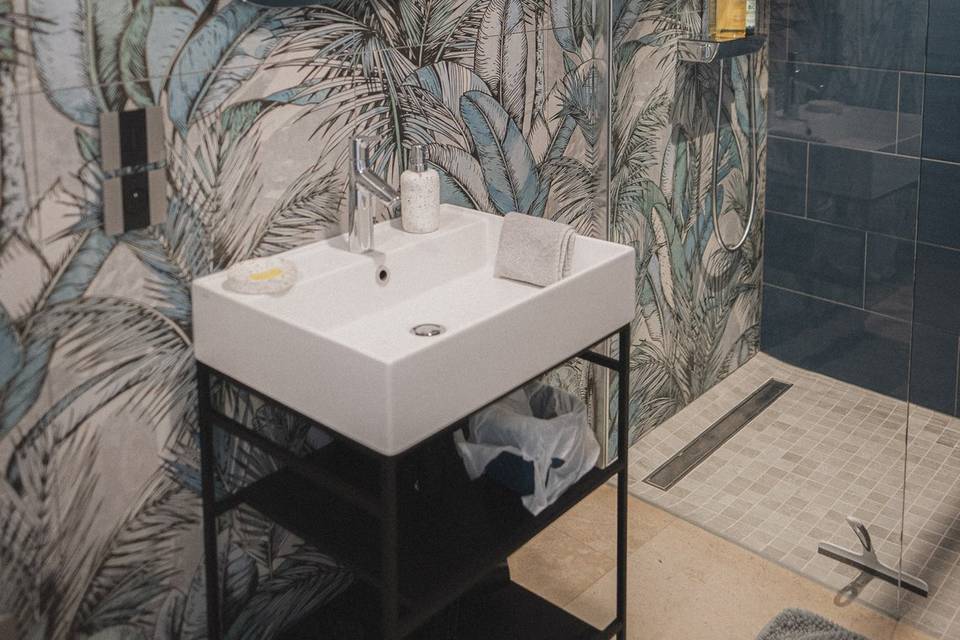 Salle de bain suite bleu