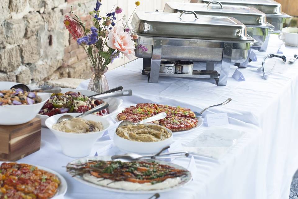 Buffet chaud et froid vegan