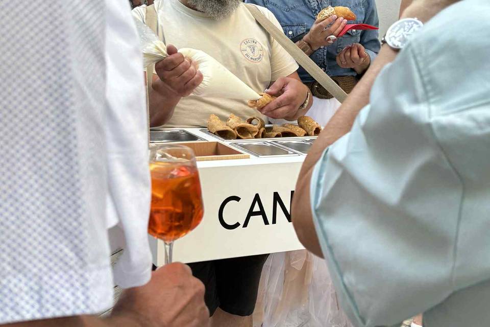Cannoli Box