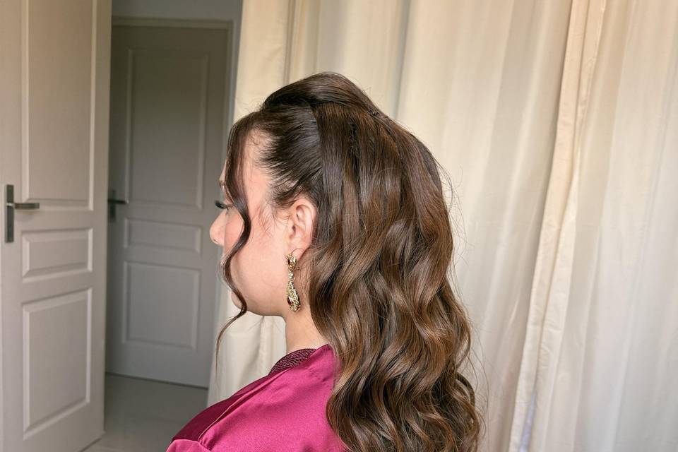 Wavy semi attaché