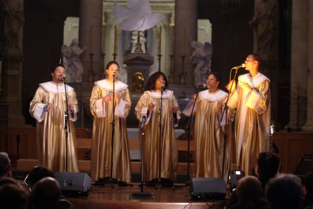 Max zita & Gospel Voices