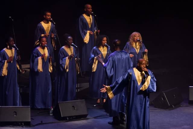 Max ZITA & Gospel Voices