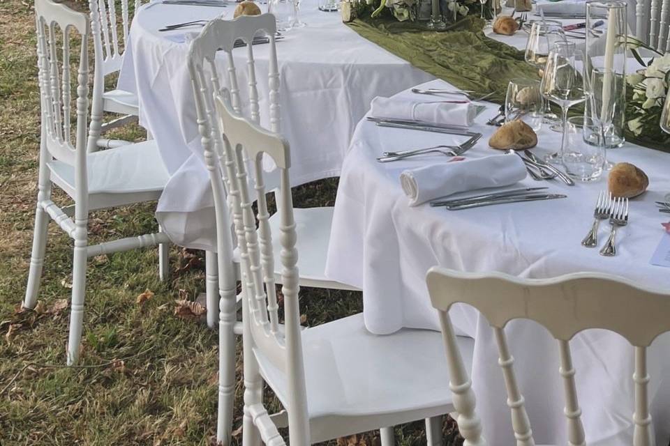 Dîner sous les tilleuls