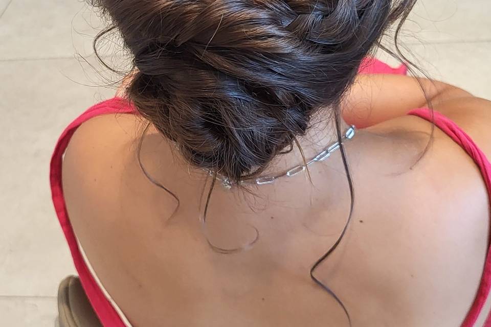 Chignon asymétrique bas