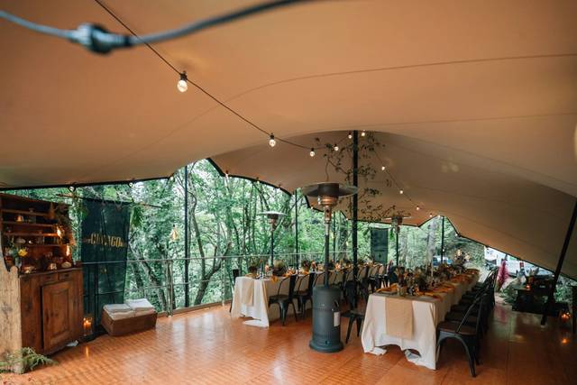Tente avec 79m² de plancher