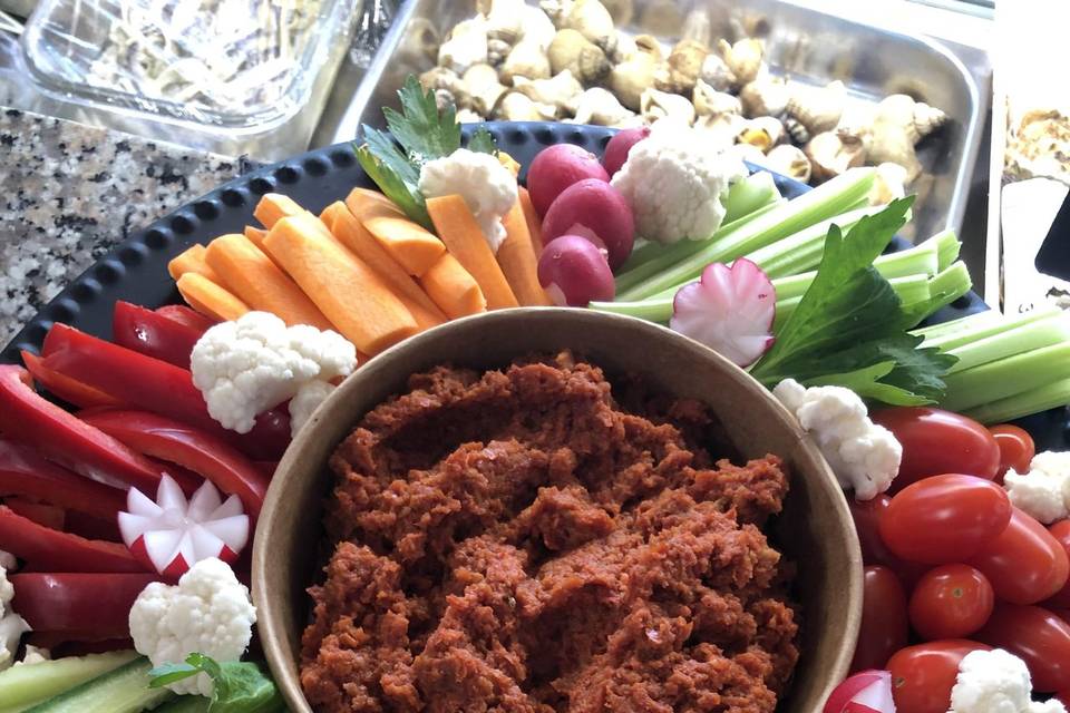 Crudité et tartinade de tomate