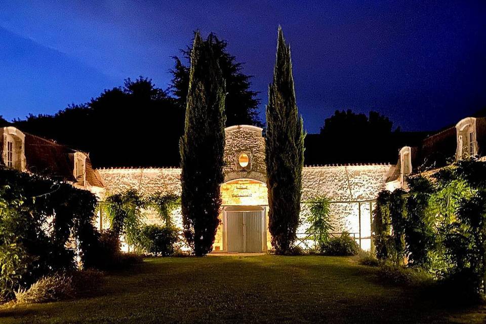 Le jardin à la nuit tombante