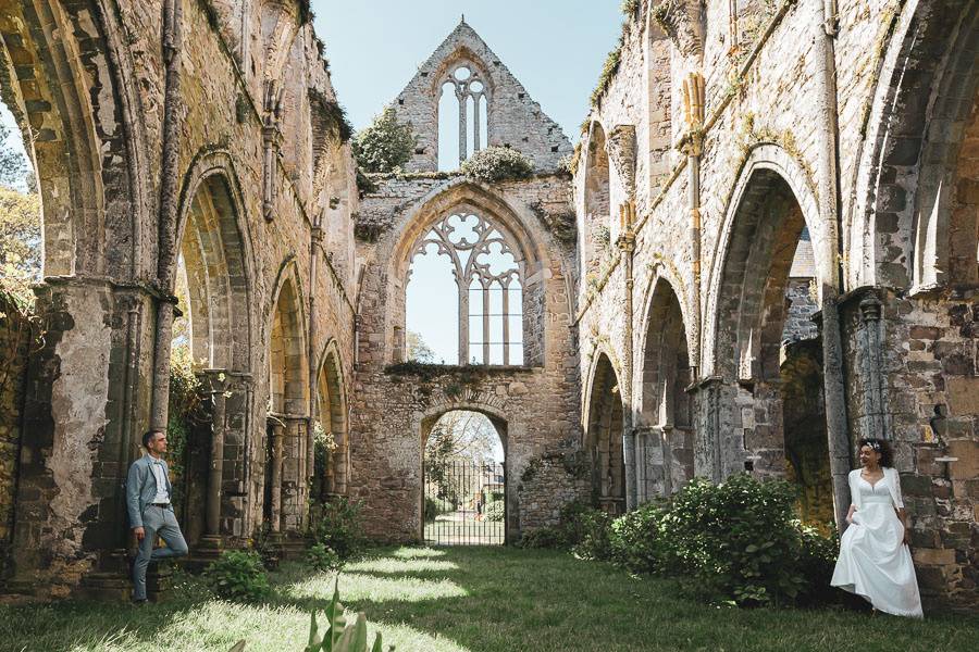 Mariés à l'abbaye