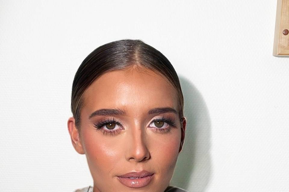 Glam by Ameraan