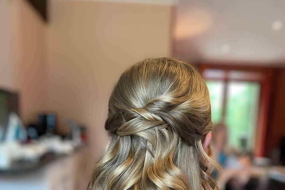 Coiffure demoiselle d'honneur