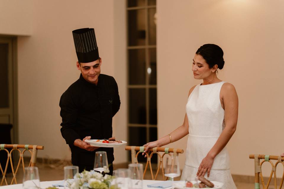 Plat mis servis à table