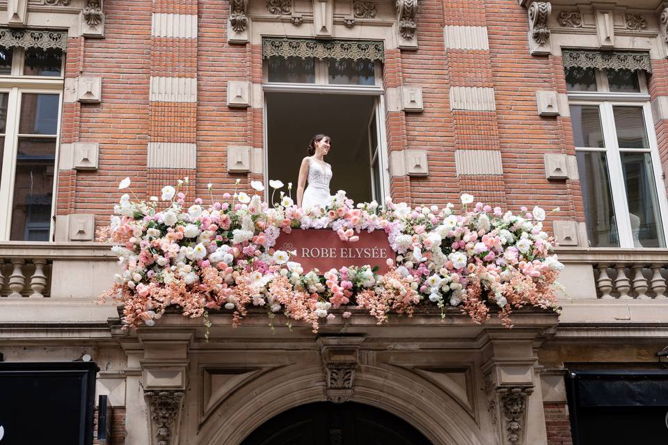 photo de la mariée sur le balcon