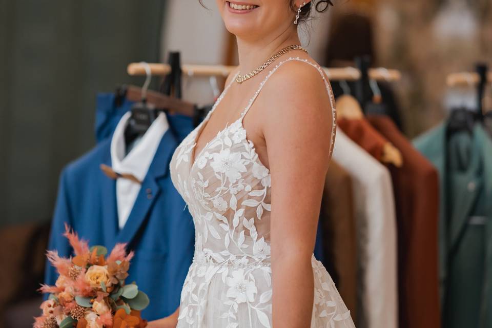 Romane au salon du mariage