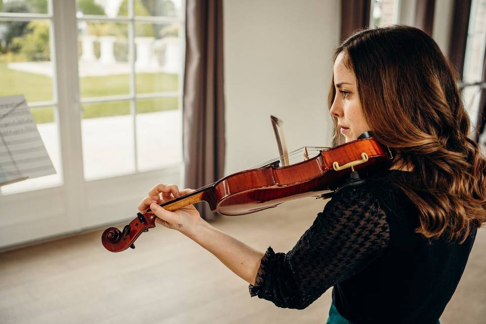 Mathilde Violinist