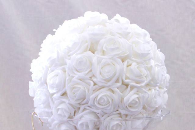 Boule de roses blanches