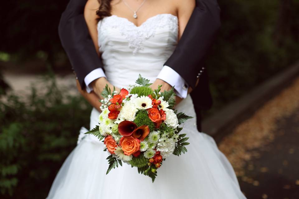 Détail robe et fleurs