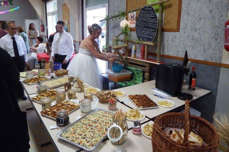 Mariage champêtre rouge