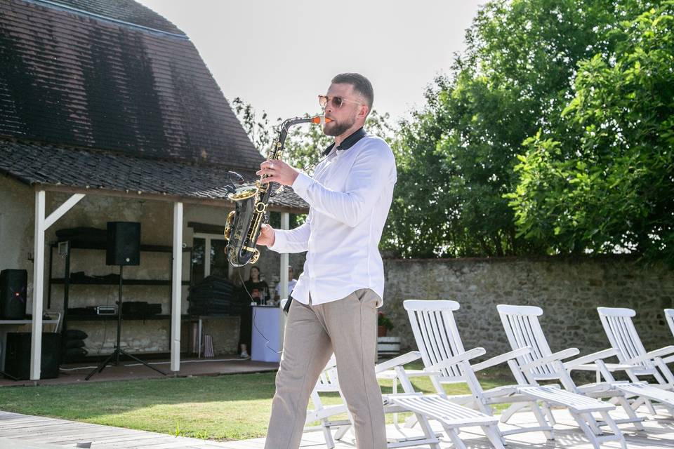 saxophoniste pres transats