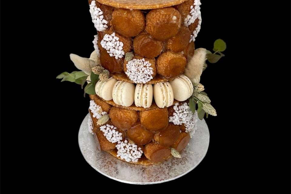 Pièce montée + macarons