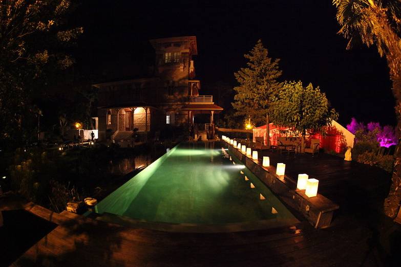La piscine de nuit
