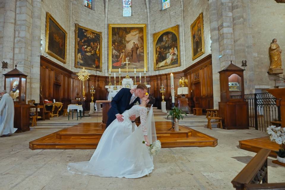 Baiser à l'église
