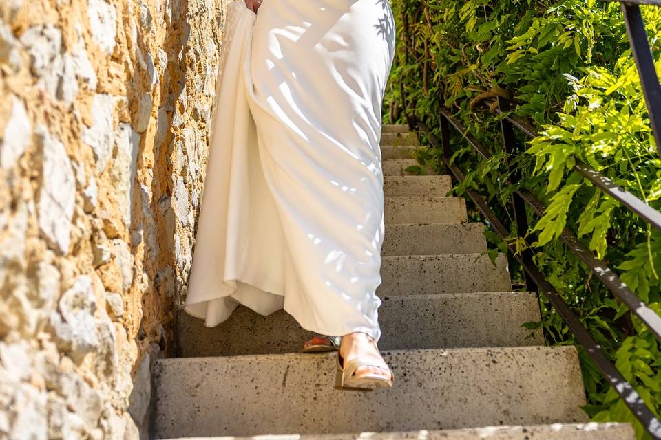 La mariée dans l'escalier