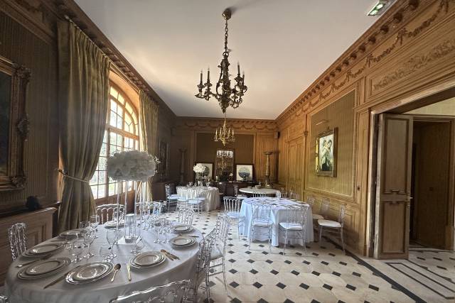 Petit salon de réception