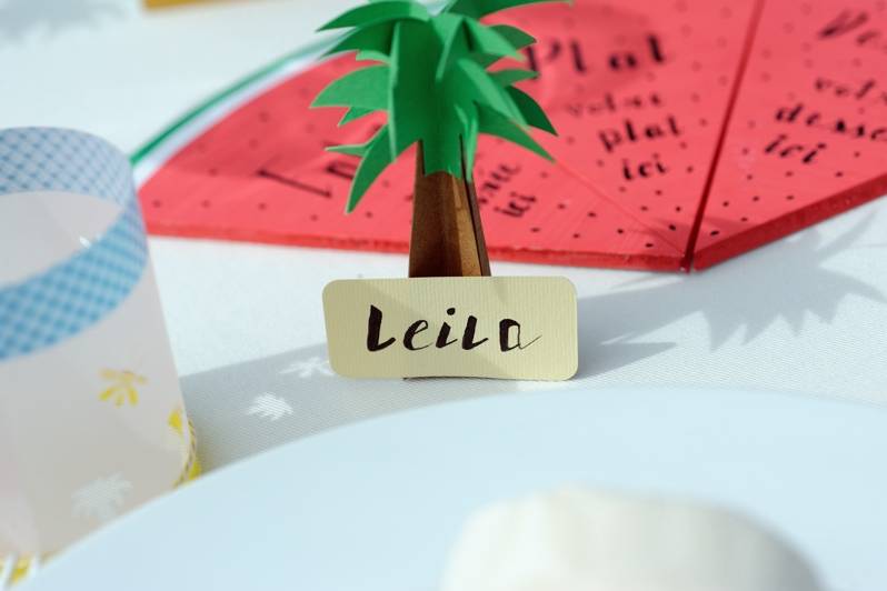 Détail table mariage tropical