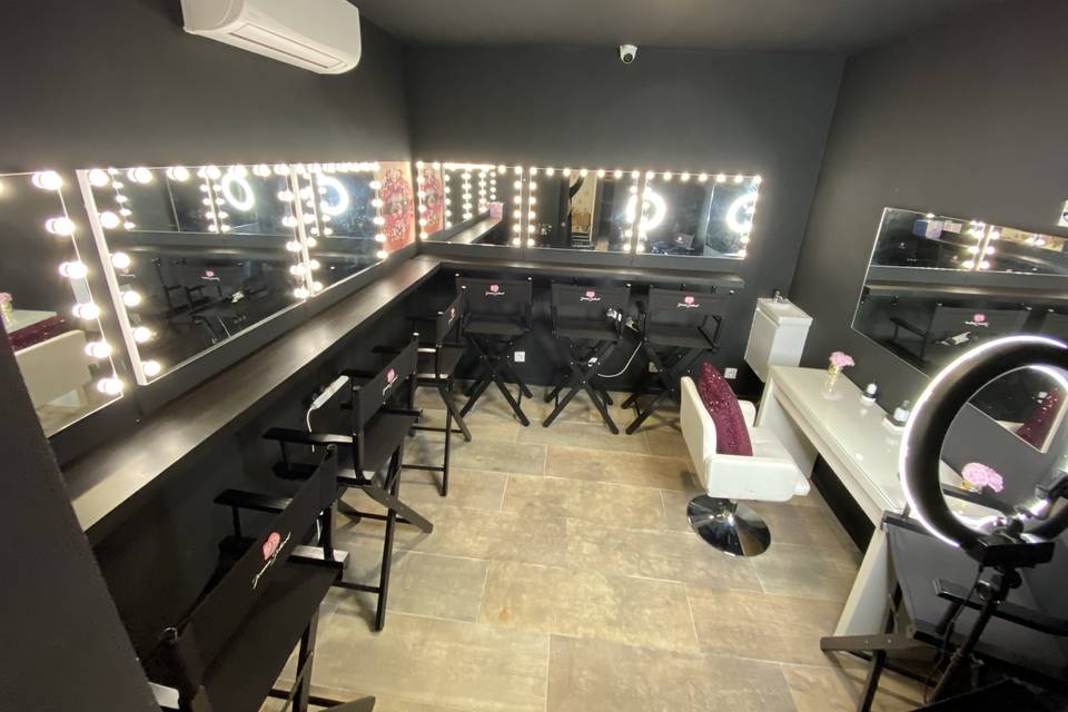 Salle makeup