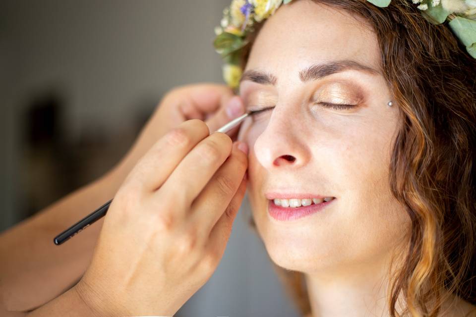 Maquillage lumineux mariée