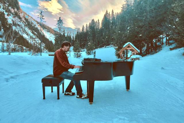 Piano in the snow