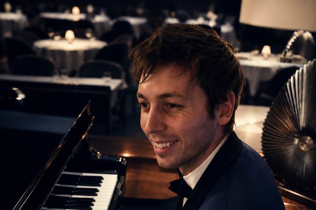 Pianiste pour hôtels de luxe