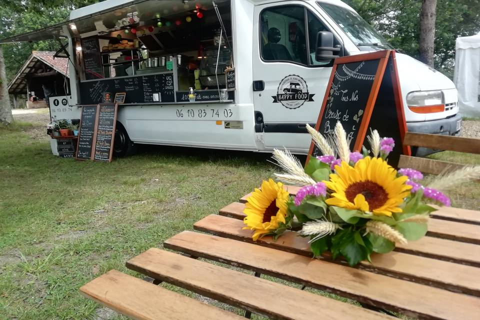 Happy Food Truck