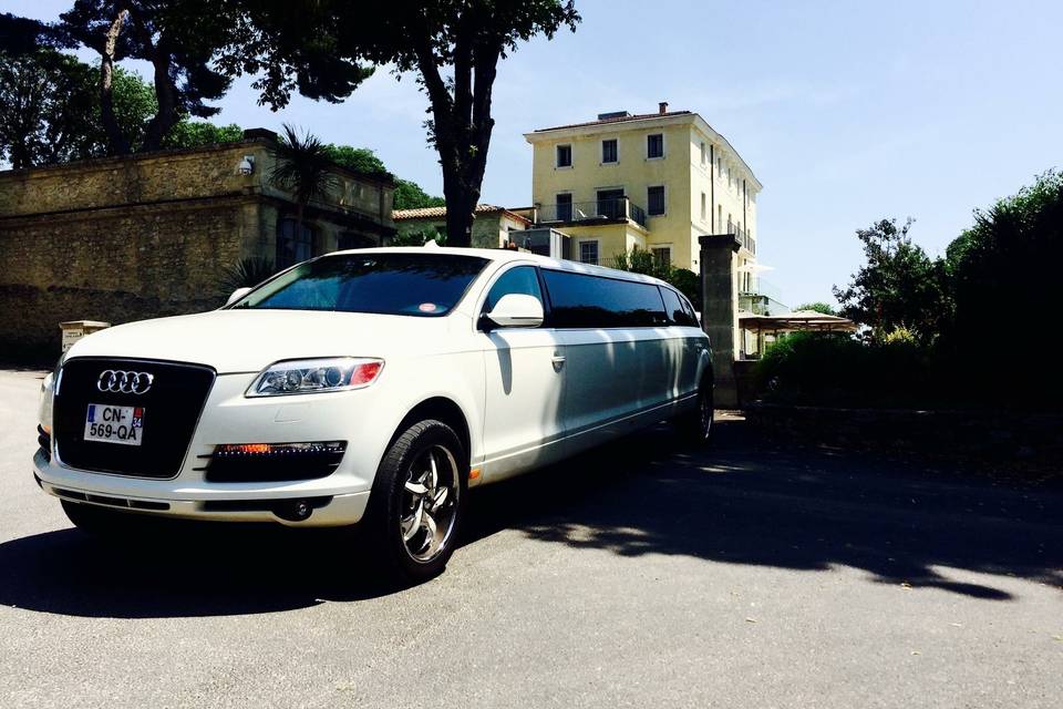 Audi Q7 Krystal Limousine