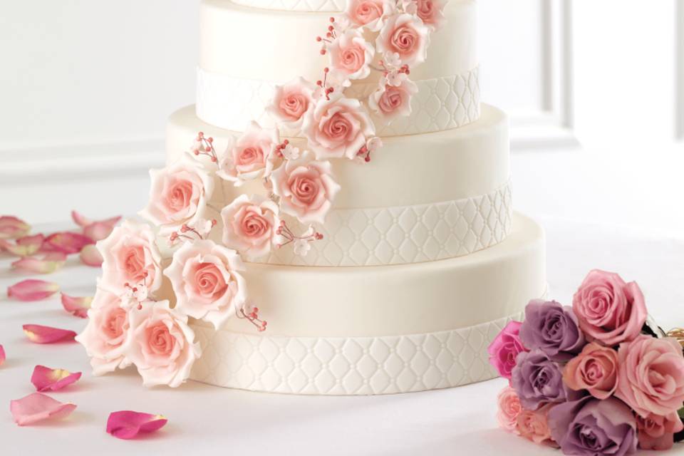 Wedding Cake Scarlett Roses