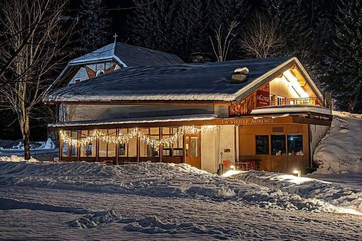 La Vieille auberge, guirlandes
