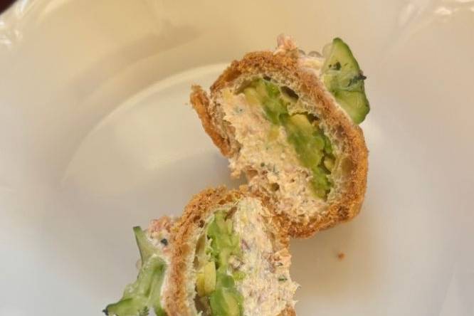 Choux avocat saumon