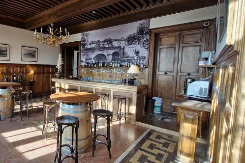 Bar au chateau