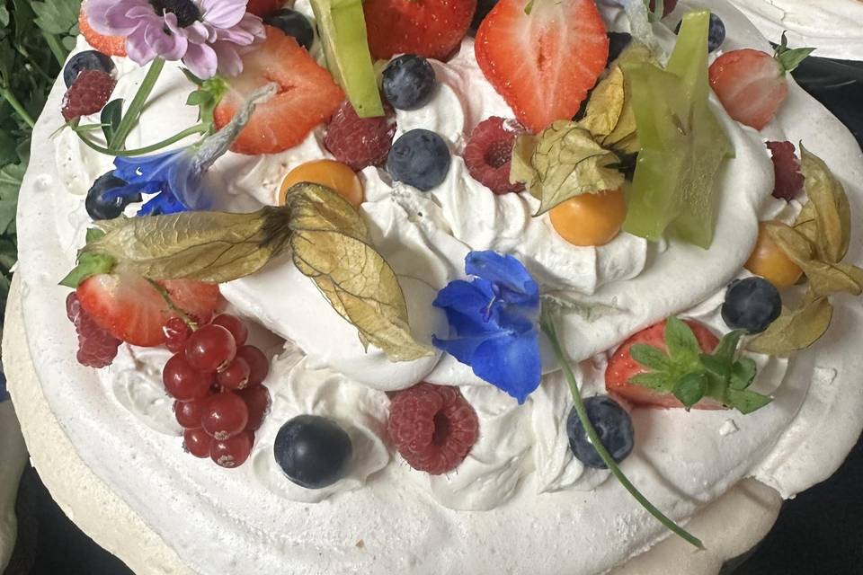 Meringue chantilly fruits