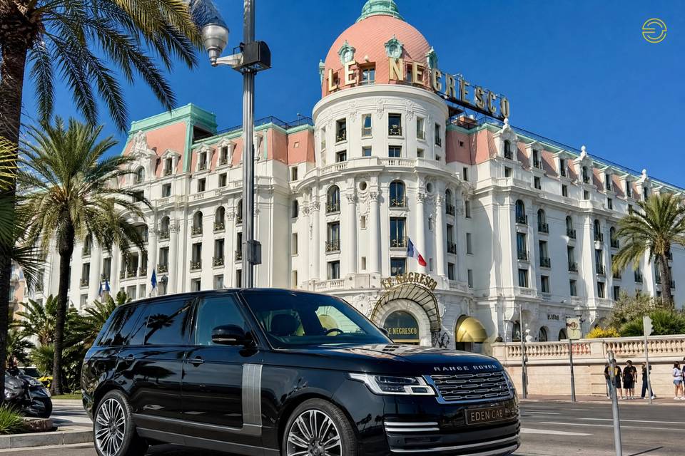 Range Rover vogue LWB