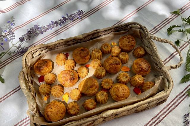 Canelés salés