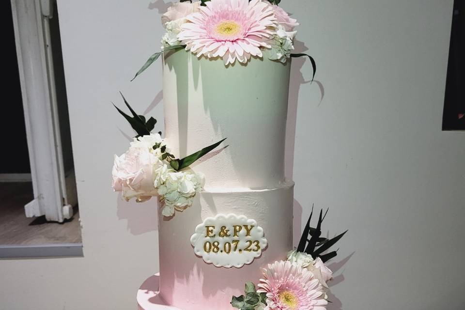 Wedding cake floral