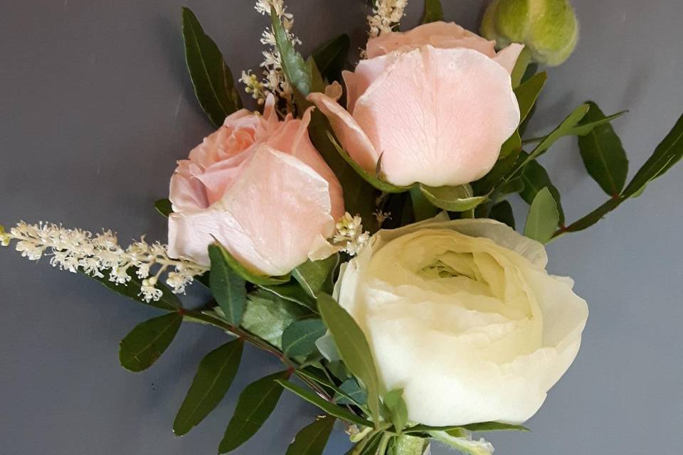 Boutonnière de rose