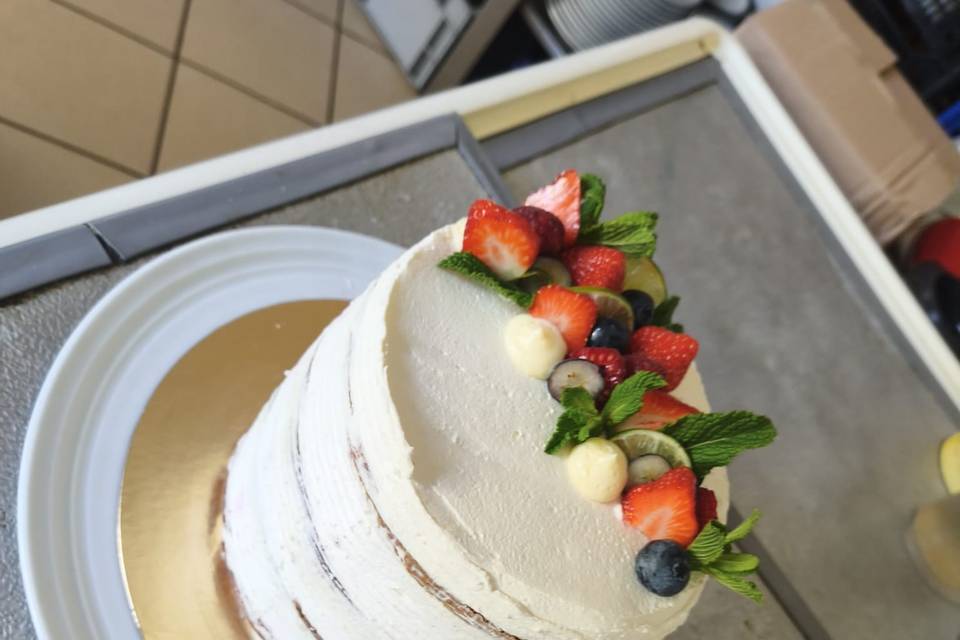 Nude Cake fruits rouges