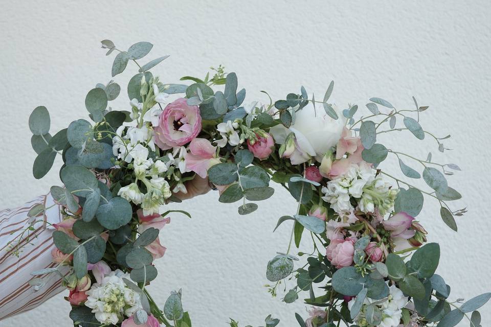 Couronne de fleurs fraiches