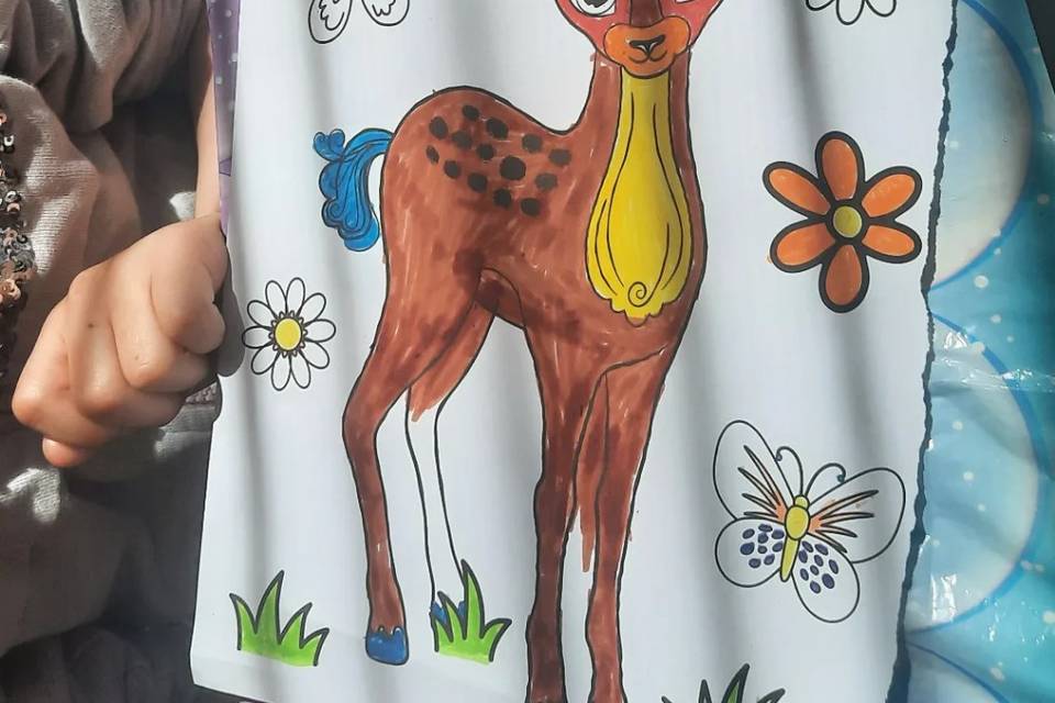 La petite fille adore Bambi