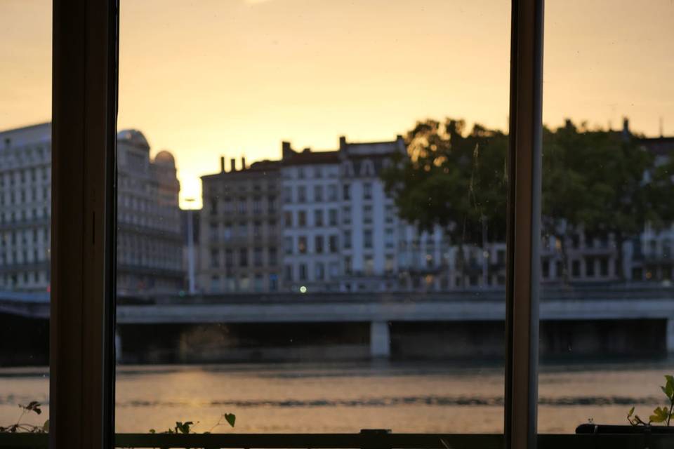 L'intérieur, vue sur le Rhône