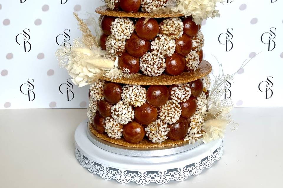 Croquembouche