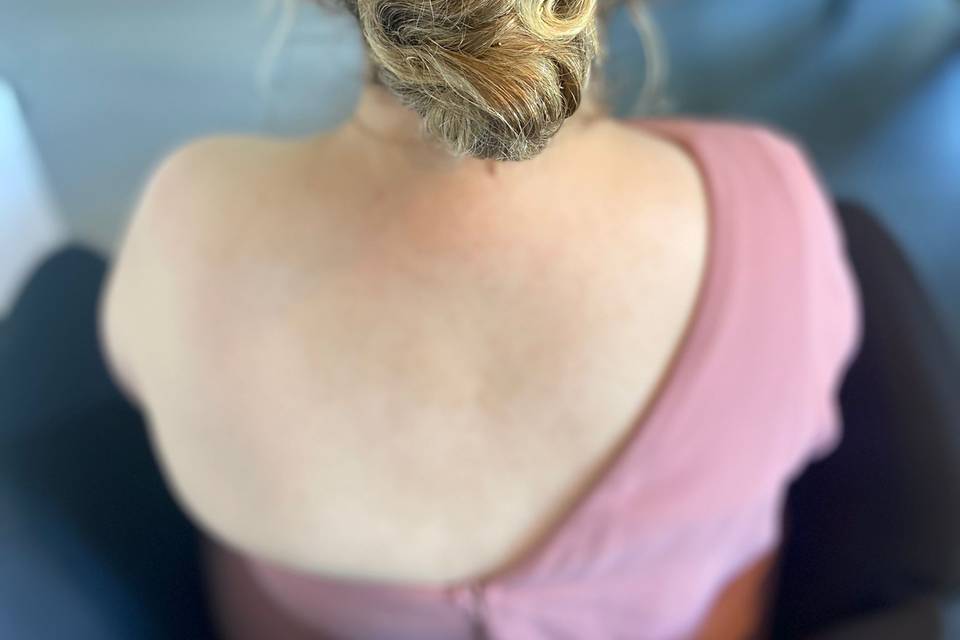Petit chignon bas
